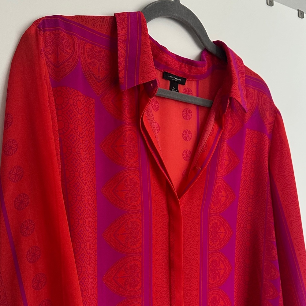 Ann Taylor Paisley Red, Coral and Purple Women's Top